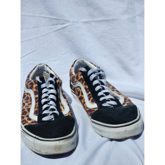 Vans Shoes - Vans Old Skool Leopard Print Suede Low Top Sneakers Womens 10.5 Mens 9 Black